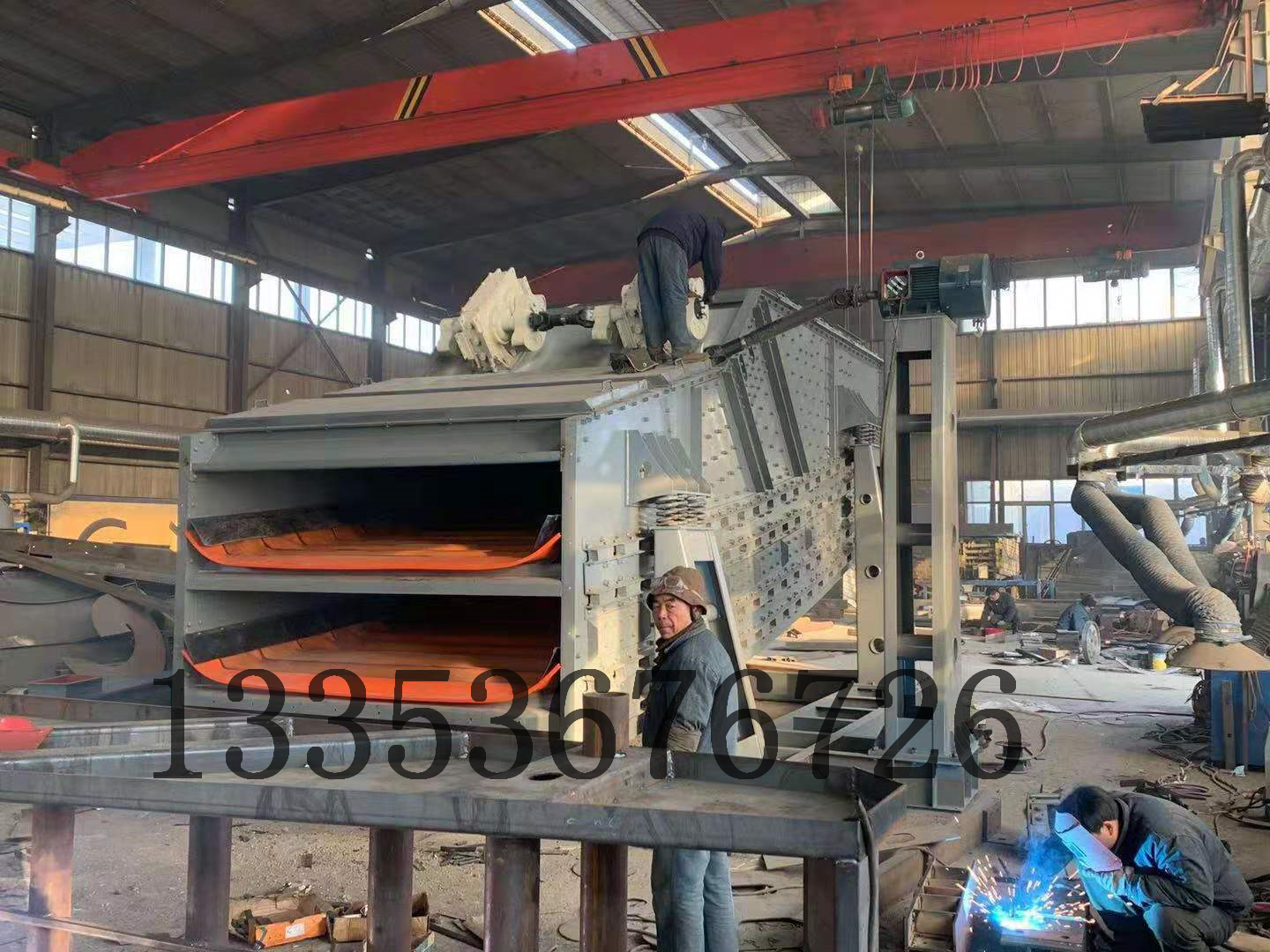 垃圾固廢分級(jí)處理專用弛張篩選機(jī)一臺(tái)需要投資得多少錢？